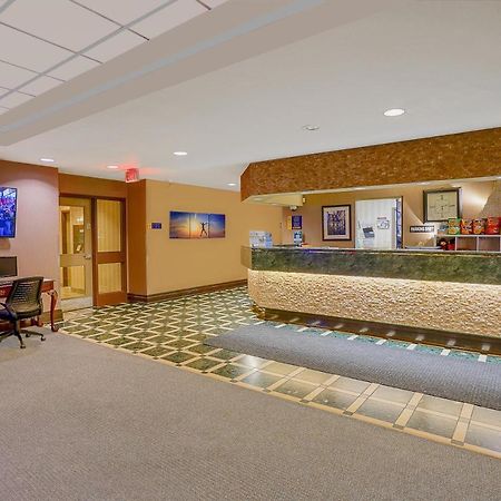 Days Inn By Wyndham Niagara Falls Lundys Lane Exteriör bild