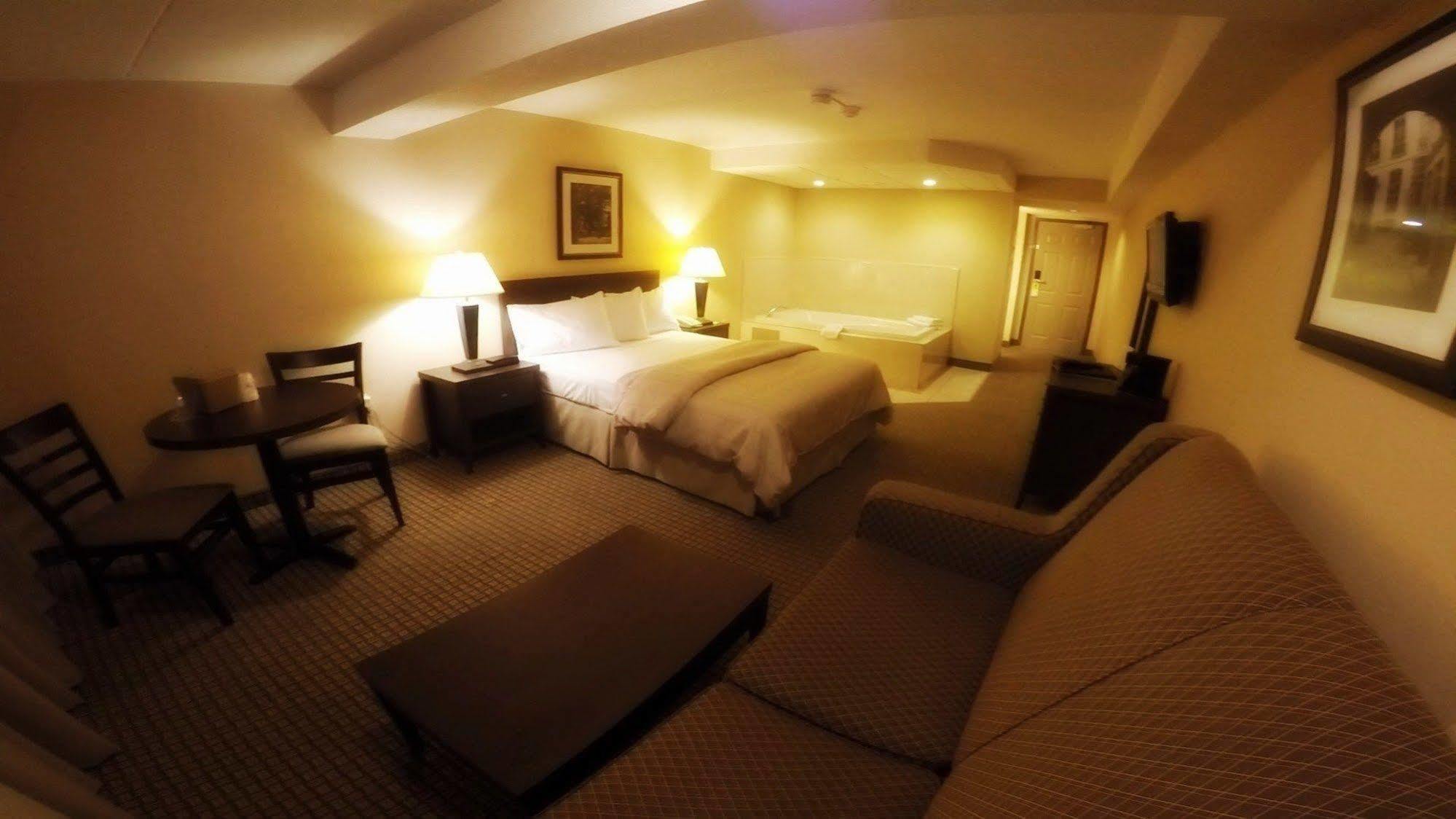 Days Inn By Wyndham Niagara Falls Lundys Lane Exteriör bild