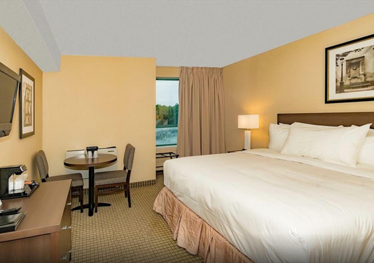 Days Inn By Wyndham Niagara Falls Lundys Lane Exteriör bild